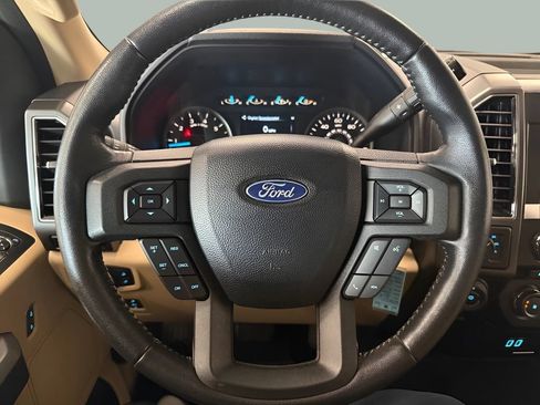 Used 2018 Ford F150 XLT w/ Equipment Group 302A Luxury AWD/4WD image 17