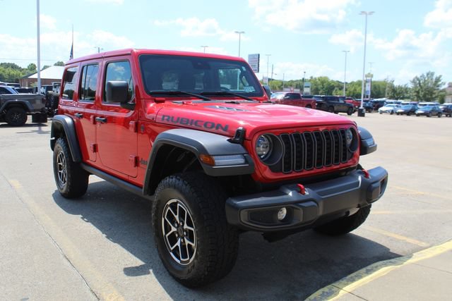 Used 2025 Jeep Wrangler Unlimited Rubicon w/ Convenience Group AWD/4WD image 6