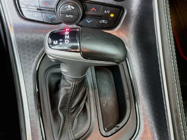 Used 2016 Dodge Challenger R/T Scat Pack w/ Leather Interior Group RWD image 17