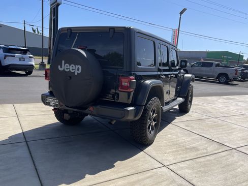 Used 2019 Jeep Wrangler Unlimited Rubicon AWD/4WD image 5