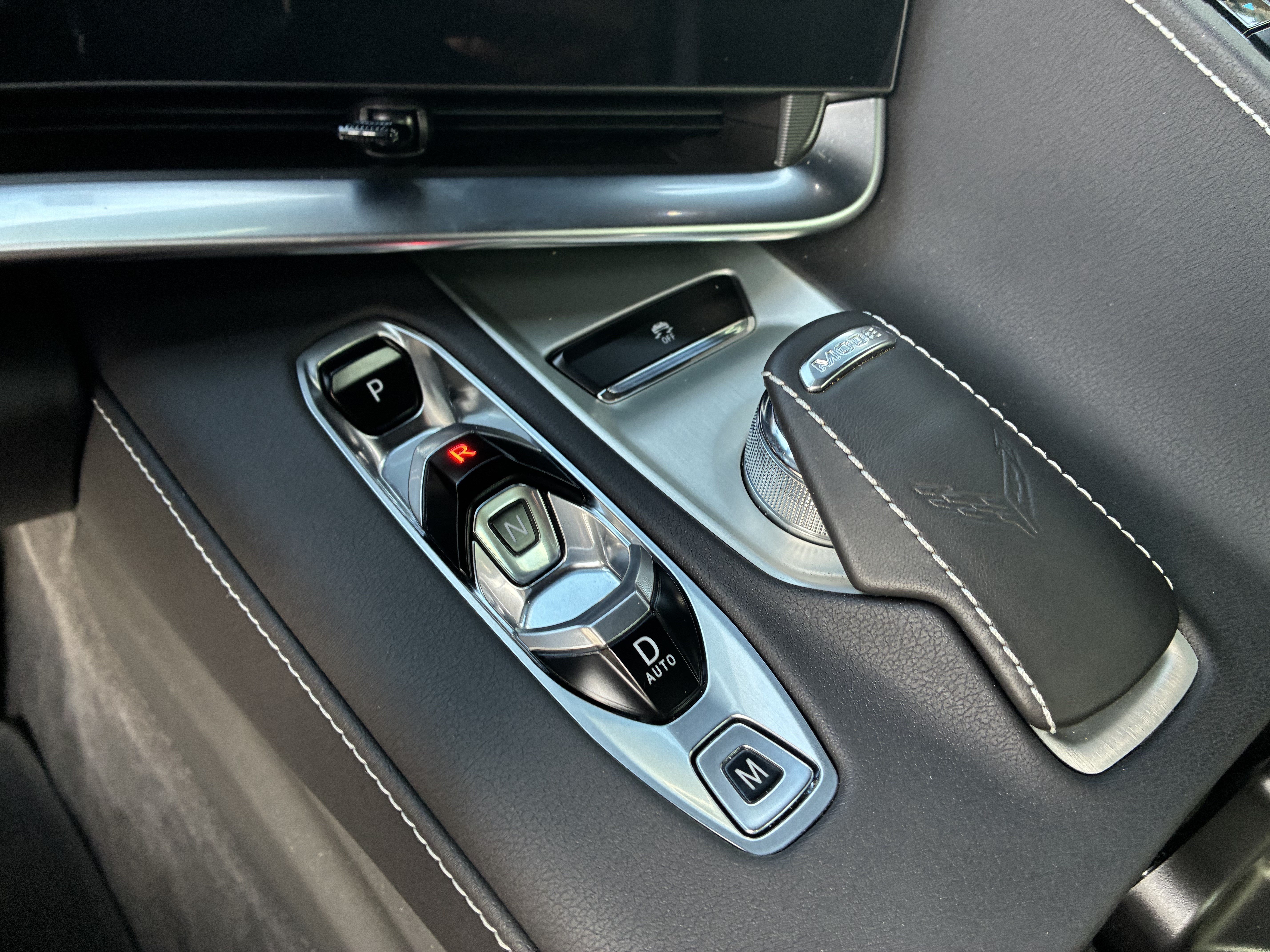 Used 2025 Chevrolet Corvette Z06 RWD image 30