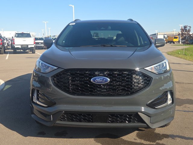 Used 2021 Ford Edge ST-Line FWD image 3