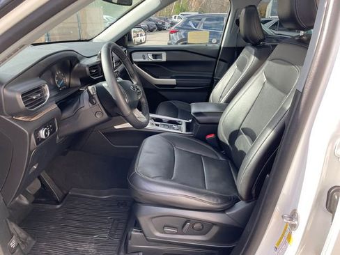 Used 2023 Ford Explorer Limited w/ Class IV Trailer Tow Package image 43