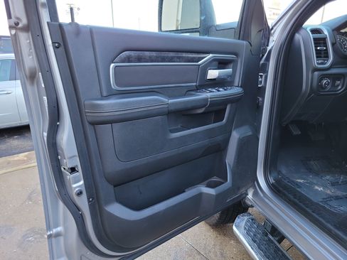 Used 2024 RAM 2500 Big Horn w/ Sport Appearance Package AWD/4WD image 6