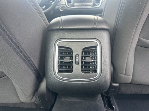 Used 2015 Chrysler 200 Limited w/ Convenience Group FWD image 16