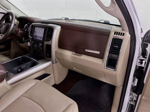 Used 2017 RAM 1500 Laramie image 35