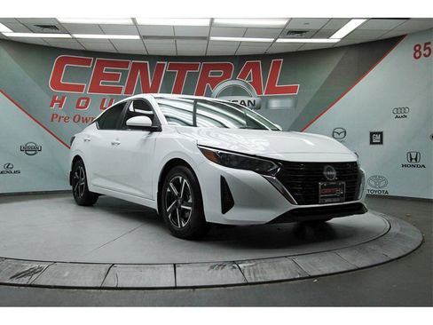 Certified 2025 Nissan Sentra SV w/ All-Weather Package image 1