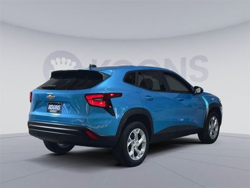 New 2026 Chevrolet Trax LS w/ LS Convenience Package image 11