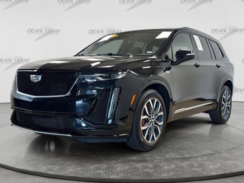 Used 2023 Cadillac XT6 Sport AWD/4WD image 3