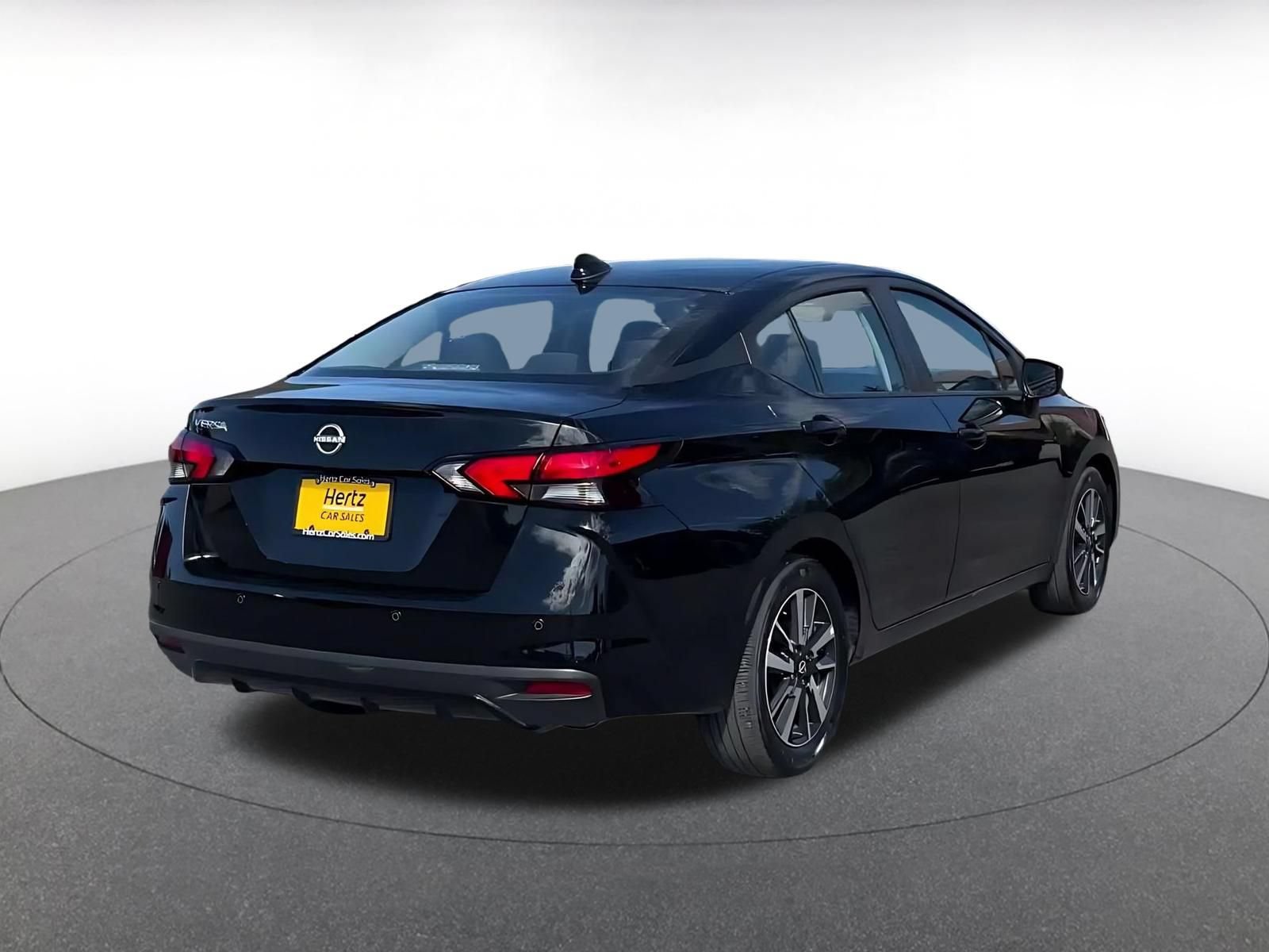 Used 2025 Nissan Versa SV FWD image 13