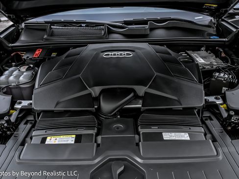 Used 2021 Audi Q8 Prestige image 20