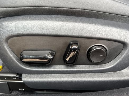 Certified 2025 Lexus ES 350 w/ Accessory Package (Z1) FWD image 13