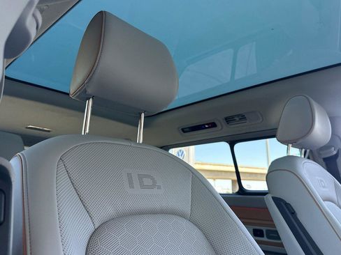 New 2025 Volkswagen ID. Buzz Pro S Plus image 16