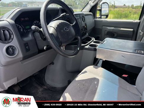 Used 2013 Ford E-150 and Econoline 150 w/ Exterior Upgrade Pkg RWD image 15