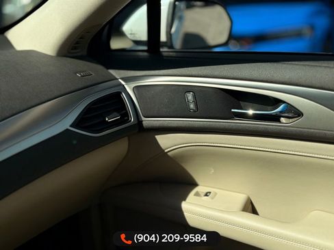 Used 2020 Lincoln MKZ image 17