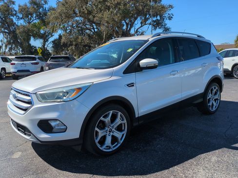 Used 2017 Ford Escape Titanium image 8
