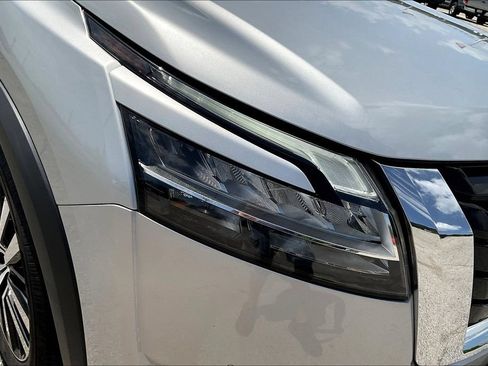 Used 2023 Nissan Pathfinder Platinum AWD/4WD image 27