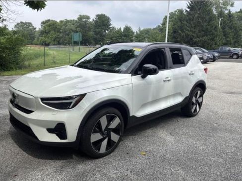 Used 2023 Volvo XC40 Recharge Ultimate AWD/4WD image 9