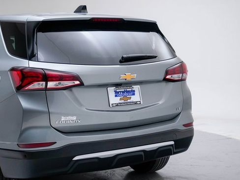 Used 2023 Chevrolet Equinox LT image 4