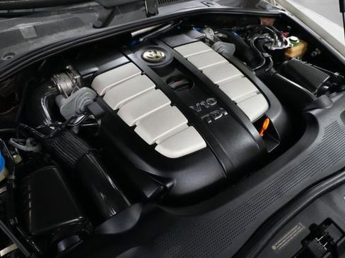 Used 2006 Volkswagen Touareg V10 TDI image 27