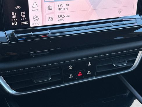 New 2026 Volkswagen Atlas SE FWD image 19