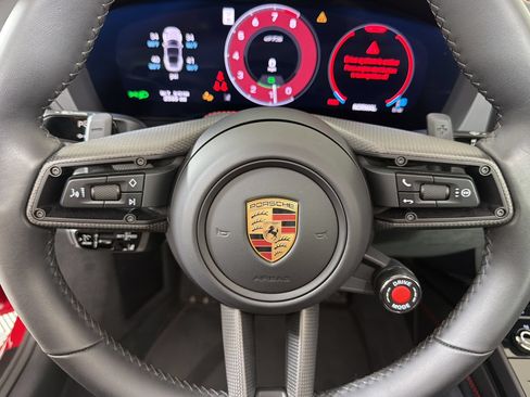 Certified 2025 Porsche 911 Targa 4 GTS AWD/4WD image 31