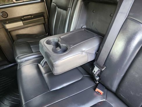 Used 2011 Ford F250 Lariat w/ Lariat Interior Pkg image 33