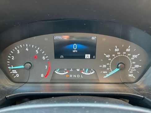 Used 2022 Ford Escape SE w/ SE Sport Appearance Package AWD/4WD image 2