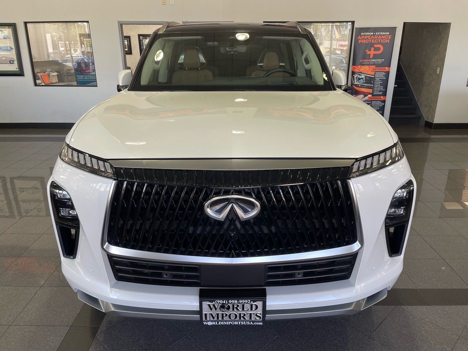 Used 2025 INFINITI QX80 Sensory AWD/4WD image 9