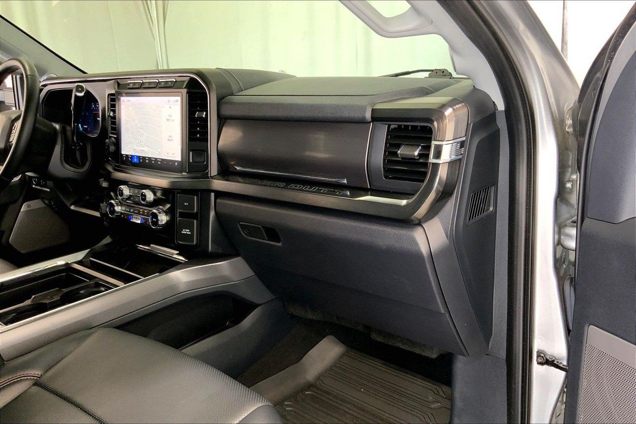 Used 2024 Ford F250 Lariat w/ Lariat Ultimate Package AWD/4WD image 16