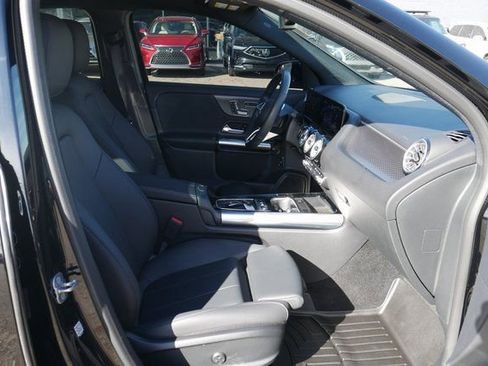 Used 2025 Mercedes-Benz GLA 250 4MATIC image 25