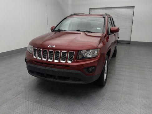 Used 2014 Jeep Compass Latitude FWD image 15