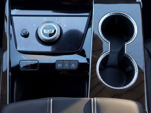 Used 2026 Cadillac Escalade Platinum Sport image 27