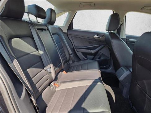 Used 2024 Volkswagen Jetta SE FWD image 18