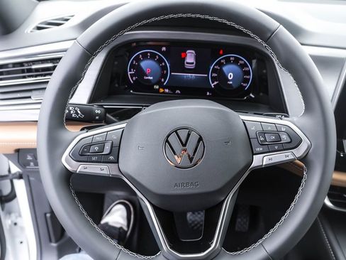 New 2026 Volkswagen Atlas Cross Sport SE image 24