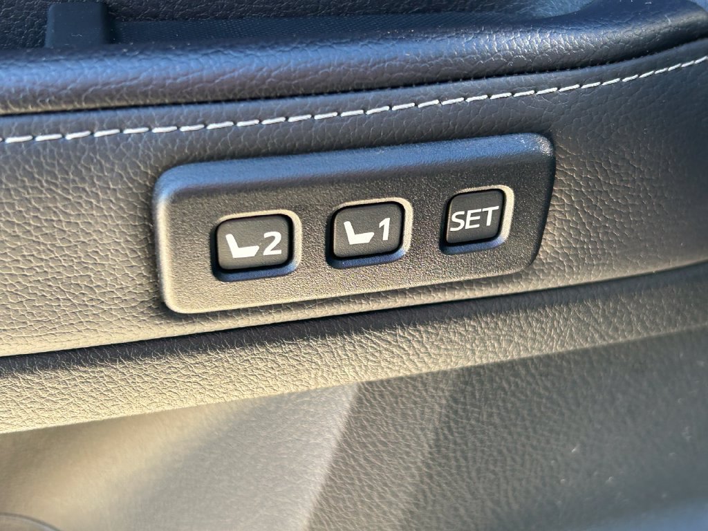 Used 2024 Toyota 4Runner Limited AWD/4WD image 25