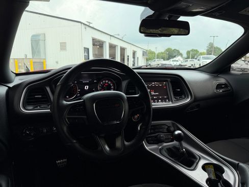 Used 2019 Dodge Challenger R/T Scat Pack w/ Driver Convenience Group RWD image 17