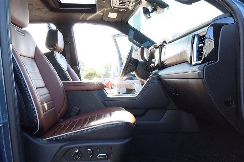 Used 2026 GMC Sierra 3500 Denali Ultimate AWD/4WD image 32