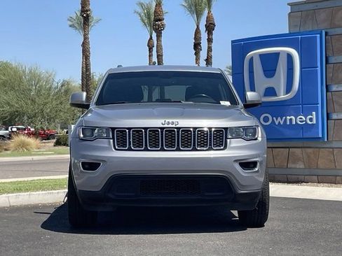 Used 2017 Jeep Grand Cherokee Laredo w/ Quick Order Package 2BE RWD image 3