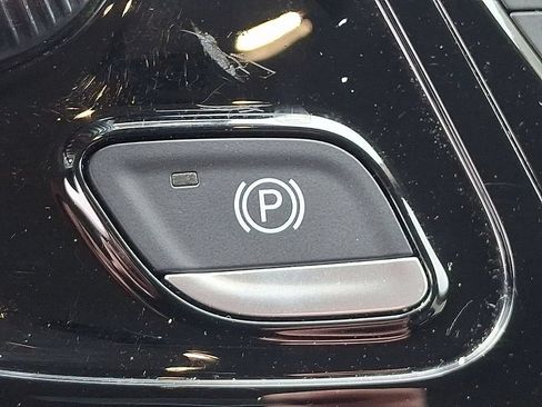 Used 2024 Chrysler Pacifica Touring-L FWD image 25