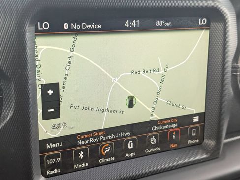 Used 2018 Jeep Wrangler Unlimited Sahara AWD/4WD image 17