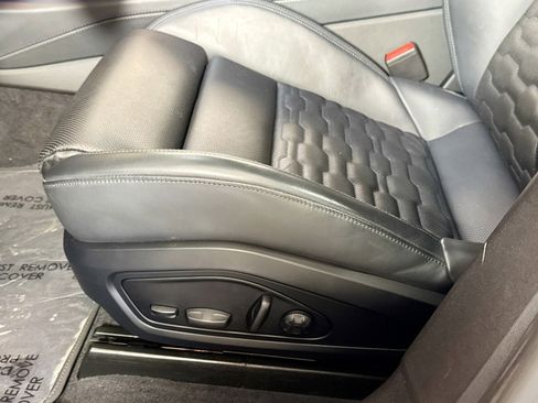 Used 2024 Audi RS e-tron GT image 18