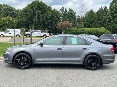 Used 2015 Volkswagen Passat 1.8T SE FWD image 4