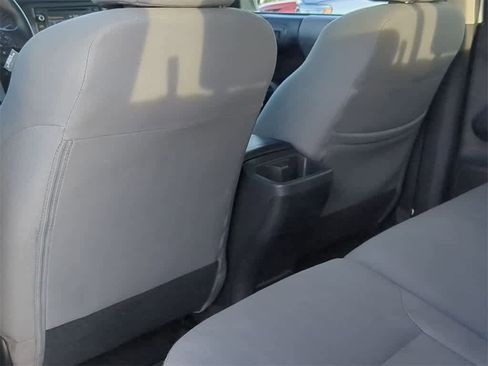 Used 2019 Toyota Tacoma SR image 18