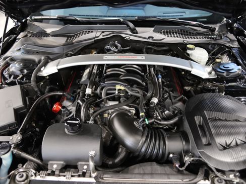 Used 2018 Ford Mustang Shelby GT350R w/ GT350R Equipment Group 920A RWD image 37