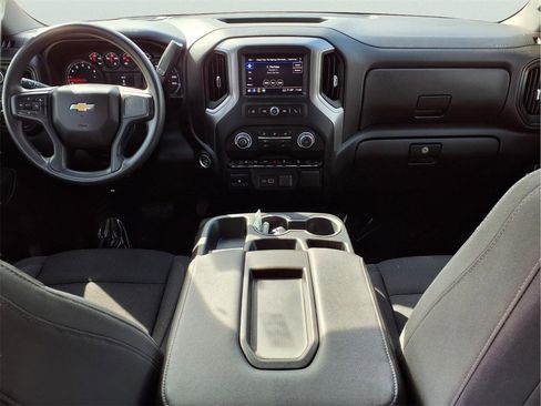 Used 2024 Chevrolet Silverado 2500 Custom w/ Custom Convenience Package image 12