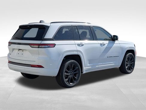 New 2026 Jeep Grand Cherokee Limited AWD/4WD image 2