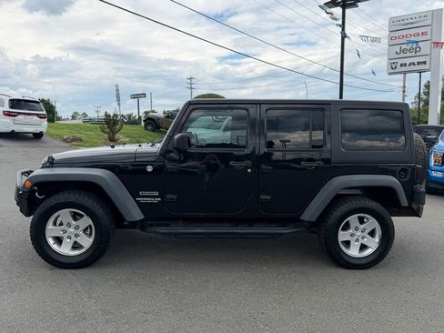 Used 2015 Jeep Wrangler Unlimited Sport w/ Quick Order Package 24S AWD/4WD image 6
