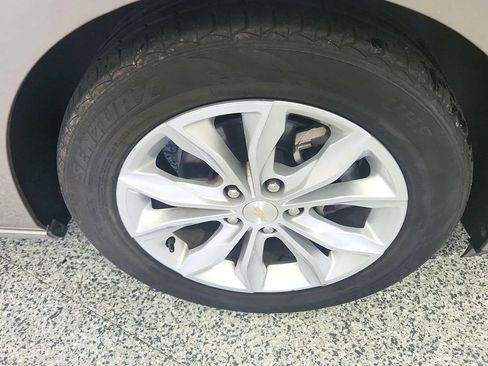 Used 2024 Chevrolet Malibu LT FWD image 29