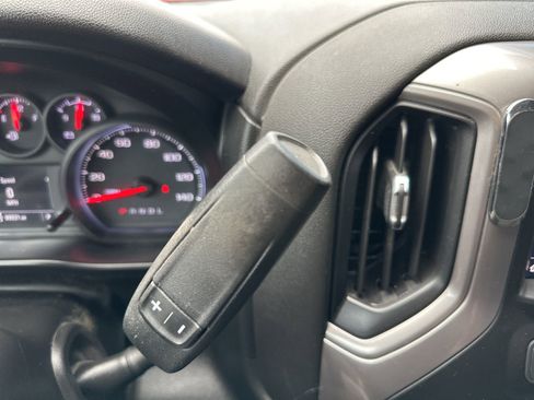 Used 2020 Chevrolet Silverado 1500 Custom w/ Custom Value Package image 25